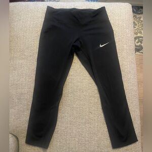Nike Womens Dry-Fit 3/4 leggings- Black Size S. Back Pocket With Zipper And Mesh